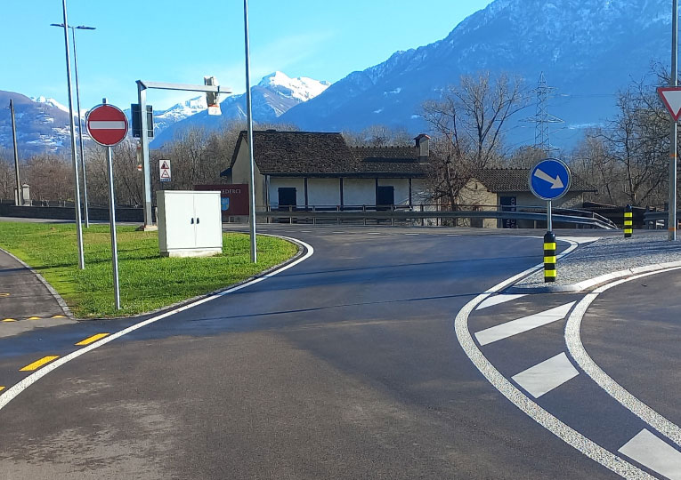 side road
